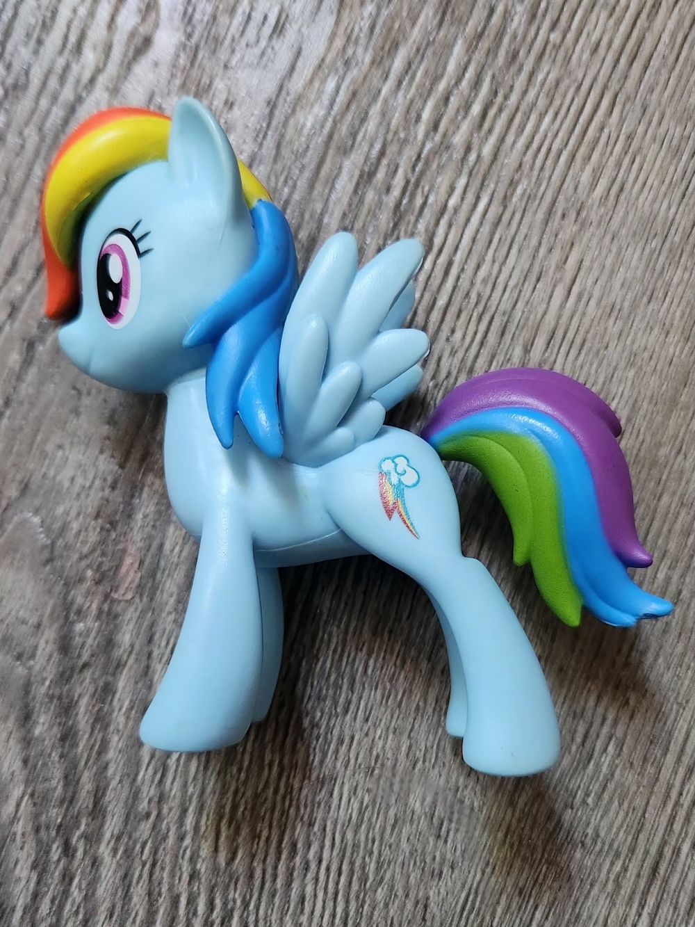 Hasbro Rainbow Dash Blue, Rainbow, Purple, Green Toy Figure